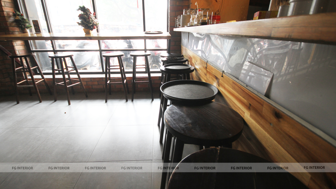 Holla cafe - Thong thả thưởng thức cafe và ngắm cảnh phố phường nhộn nhịp