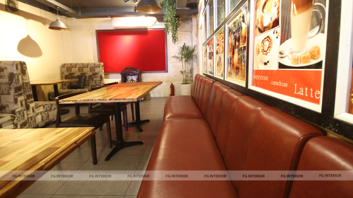 Holla cafe - Thong thả thưởng thức cafe và ngắm cảnh phố phường nhộn nhịp