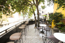 ban-ghe-tra-sua-yifang-11