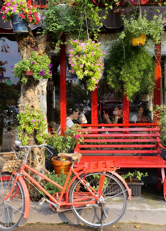 quan-cafe-ngap-tran-sac-hoa-kieu-phap-7